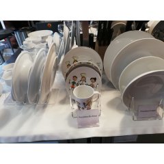 Nowa ekspozycja porcelany i sztućców w salonie Lodo.