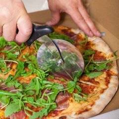 Dobry piec do pizzy - jak dobrać sprzęt do pizzerii?